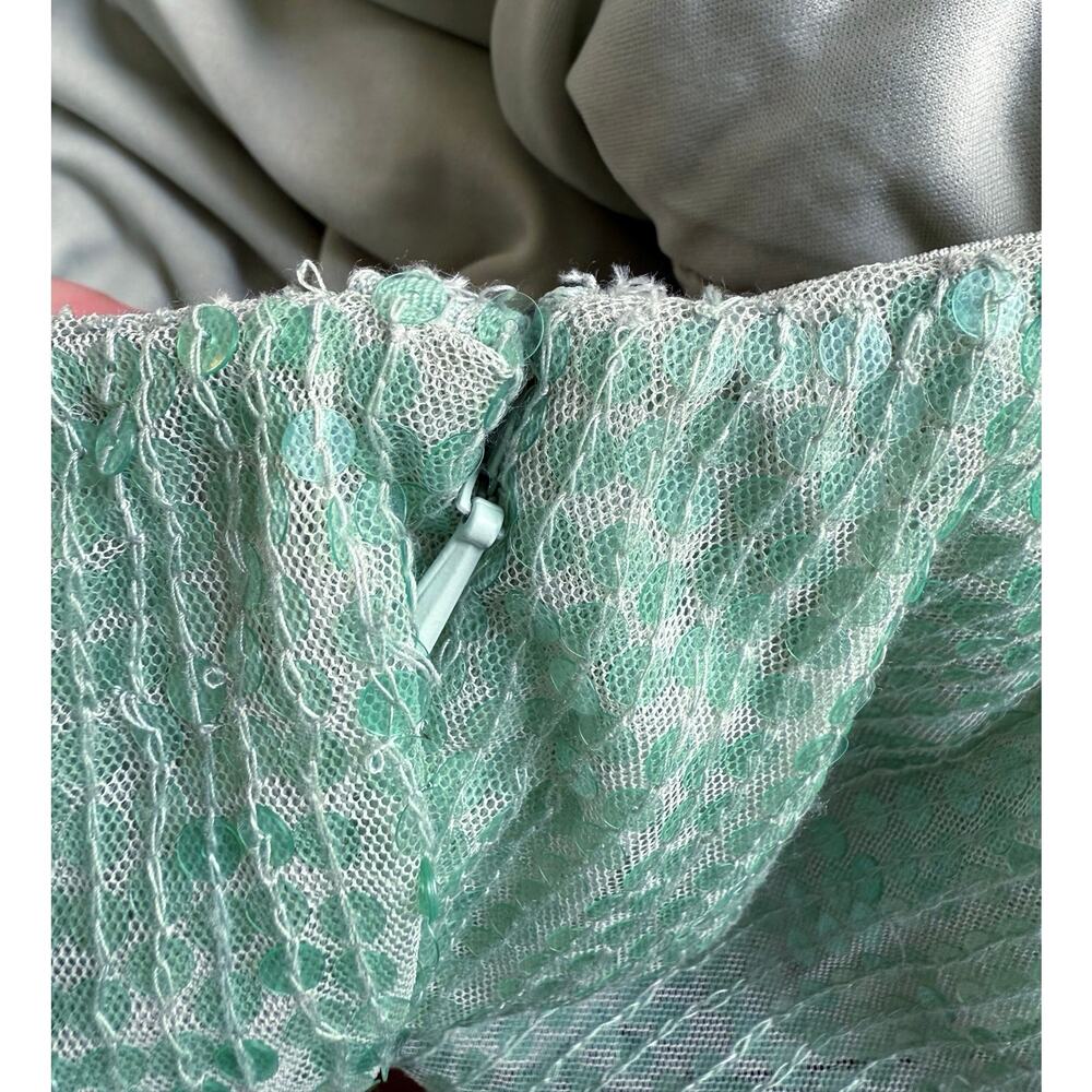 Mac Duggal NWT Sage Green Sequin One Shoulder Ruffle Cocktail Dress Size 4 - Picture 12 of 16